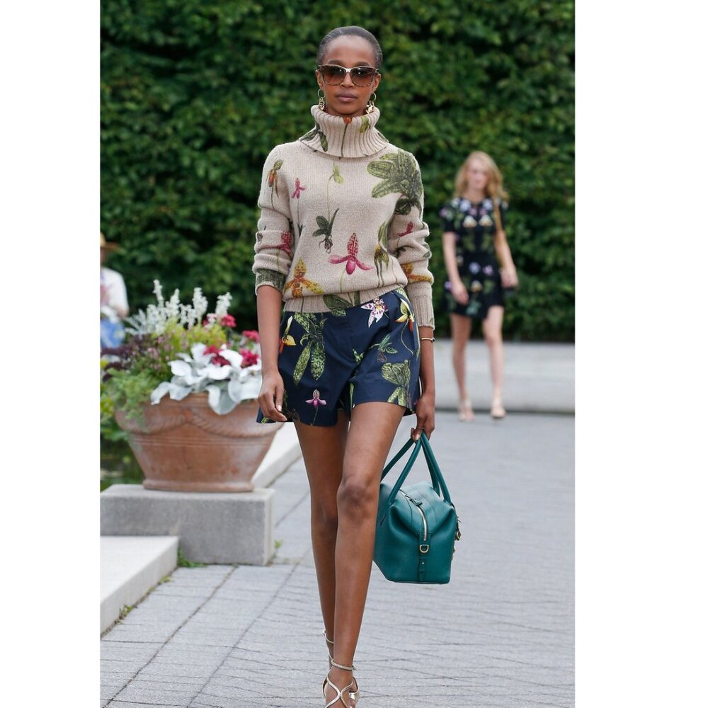 Oscar de la Renta Orchids Poplin Wide Leg Shorts navy Size 2 *BNWT*